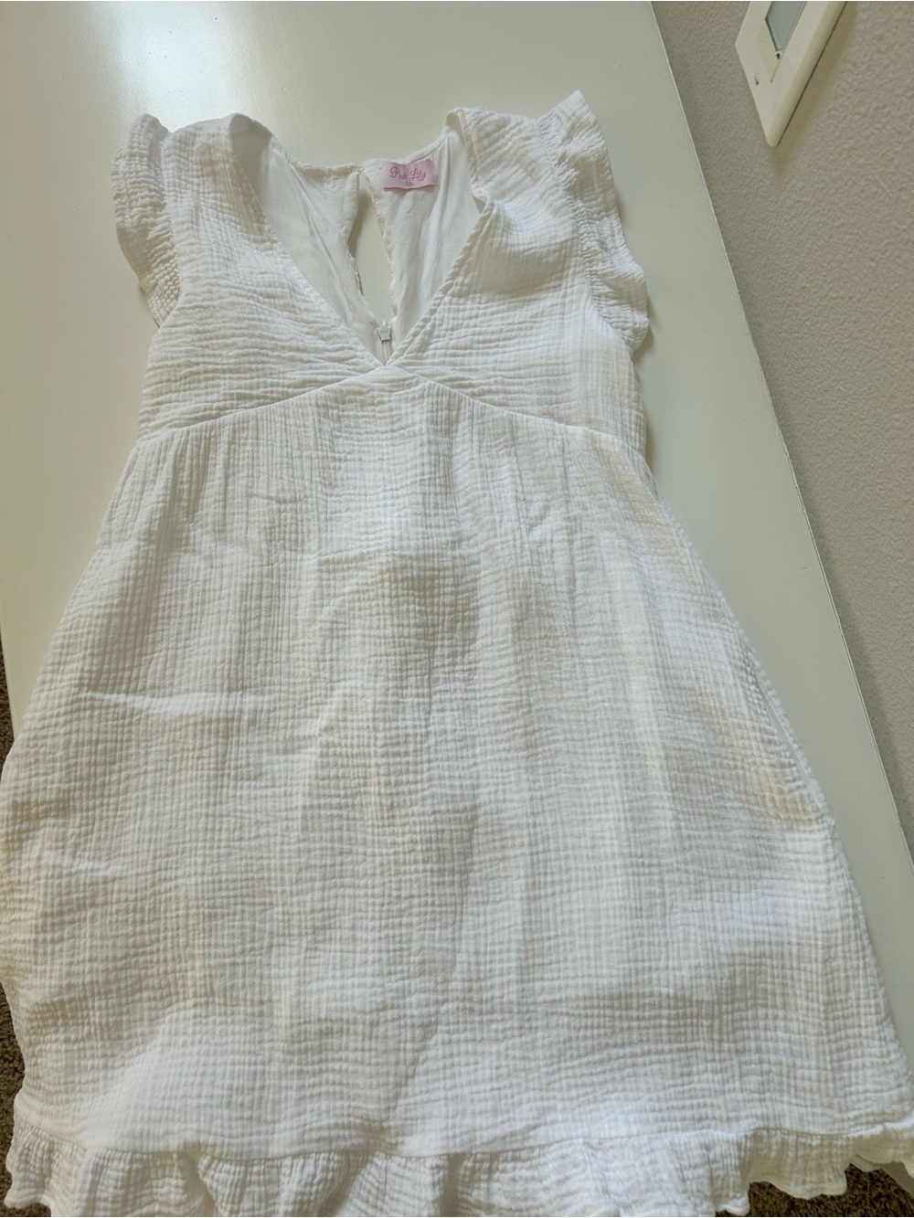 White Romper -Size small with pockets
